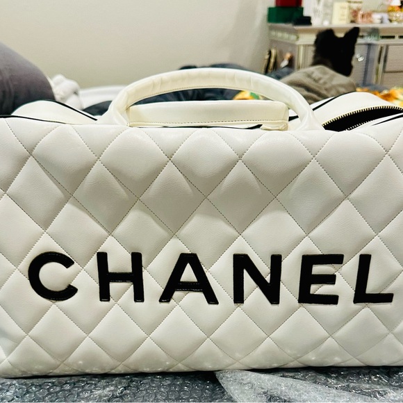 Chanel White Quilted Travel Bag - Picture 1 of 16